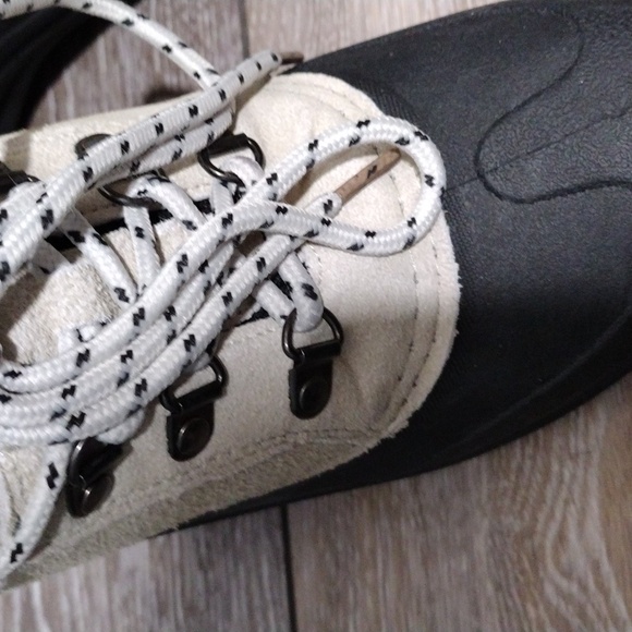 Itasca taupe suede and rubber winter boots. NWOT. Size 7 - Picture 2 of 10